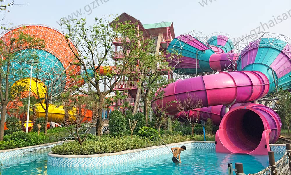 浙江杭州浪浪浪水公園大喇叭與暴風(fēng)谷組合