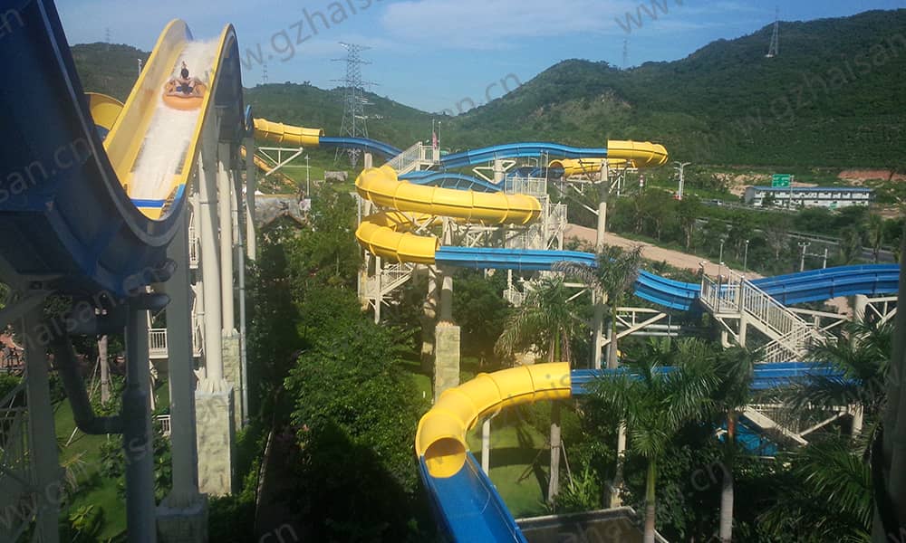 海南三亞夢幻水上樂園水上過山車